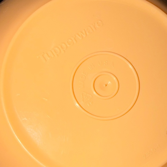 Tupperware Lot - Picture 4 of 5